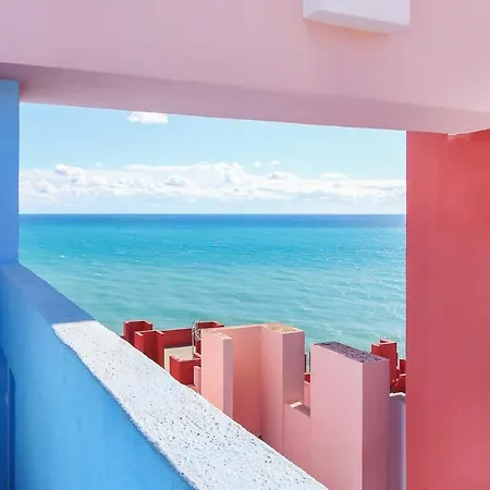 Lägenhet La Muralla Roja *